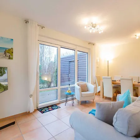 Ferienhaus Silva بيت للعطل Koserow